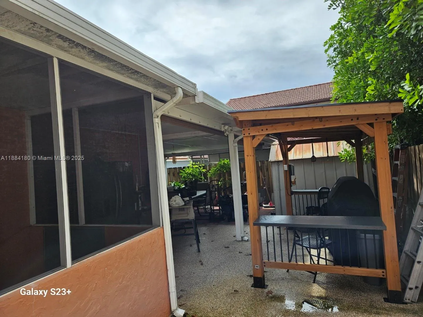5320 NW 190th St