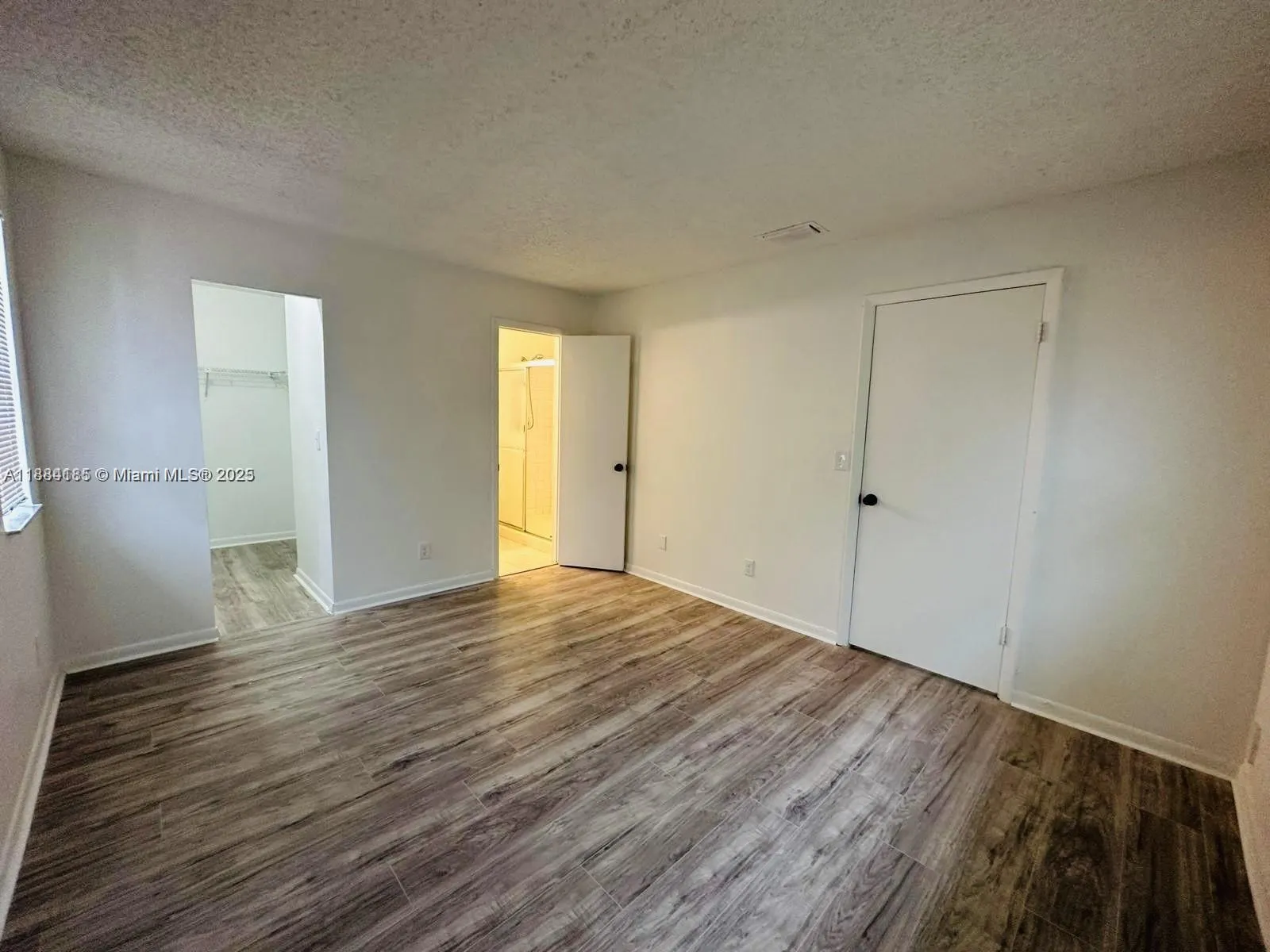 10453 NW 11th St, #206