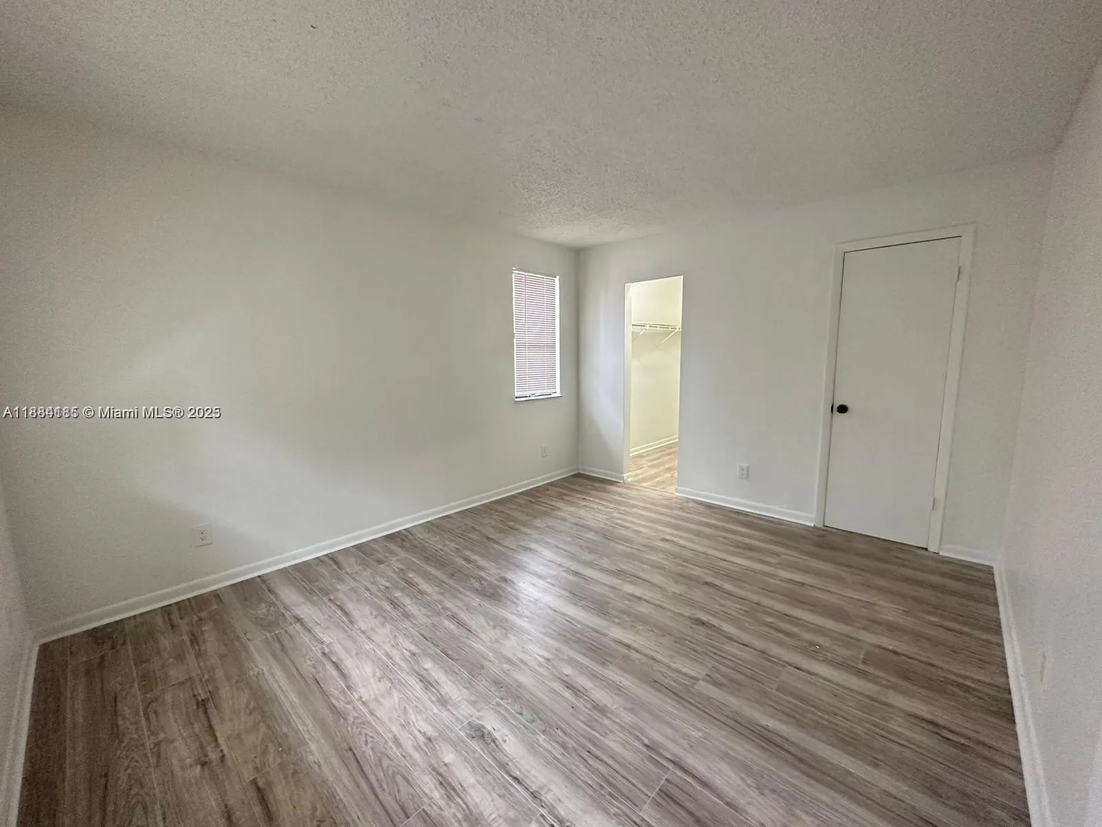 10453 NW 11th St, #206