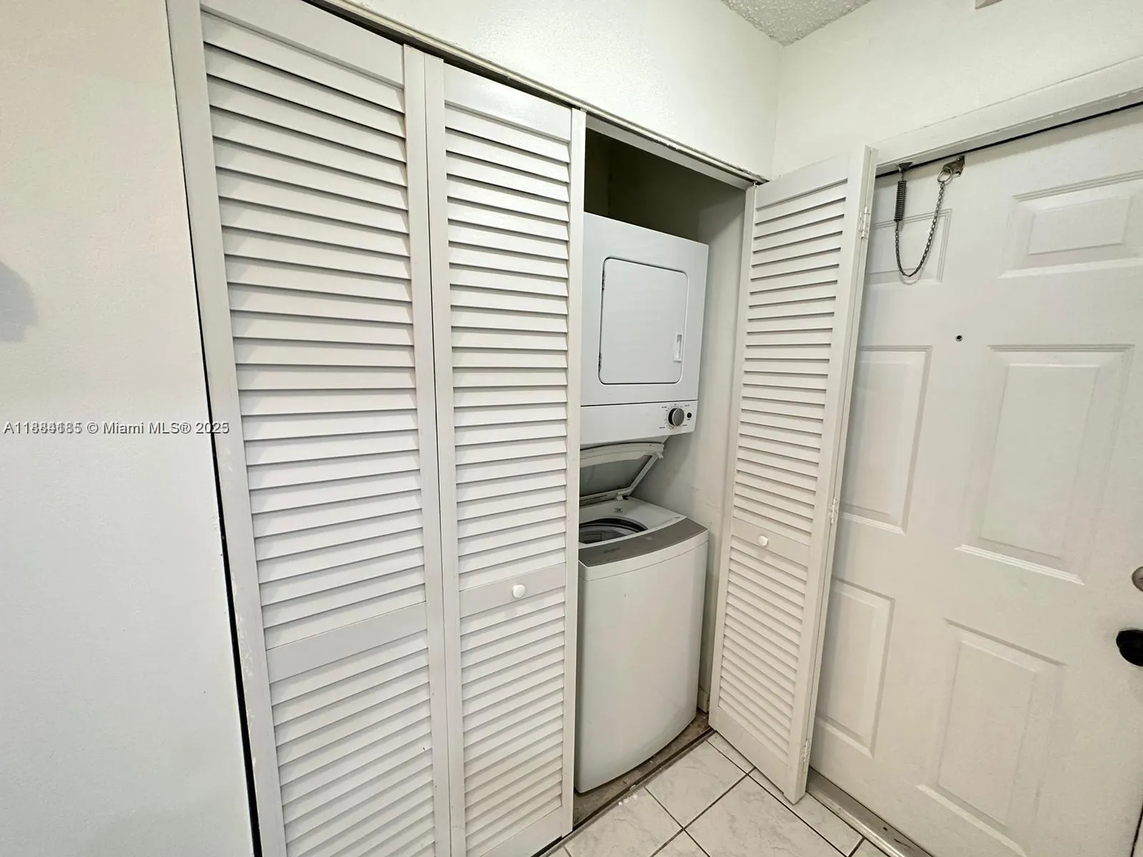 10453 NW 11th St, #206