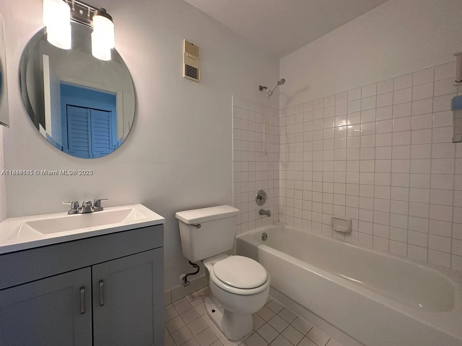 10453 NW 11th St, #206