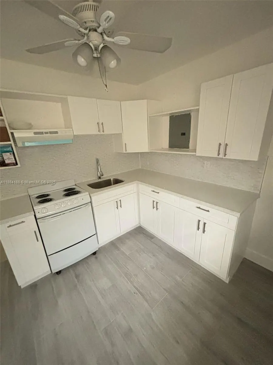 6920 NW 6th Ct, #2