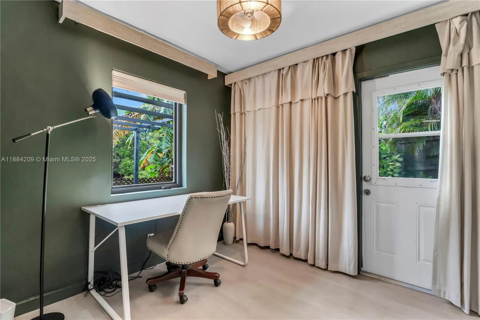 1672 NW 36th Ct
