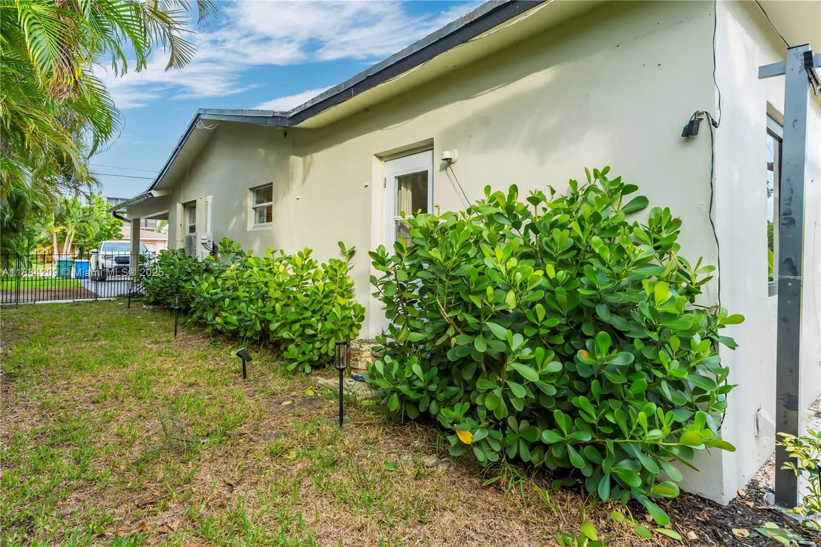 1672 NW 36th Ct