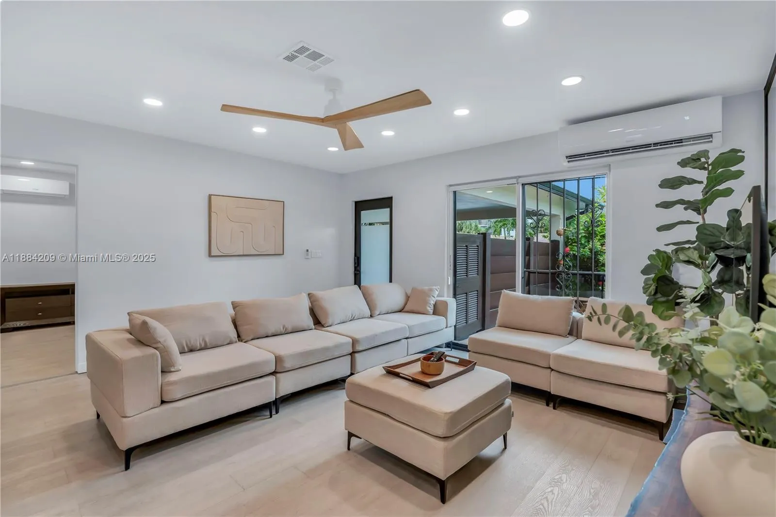 1672 NW 36th Ct