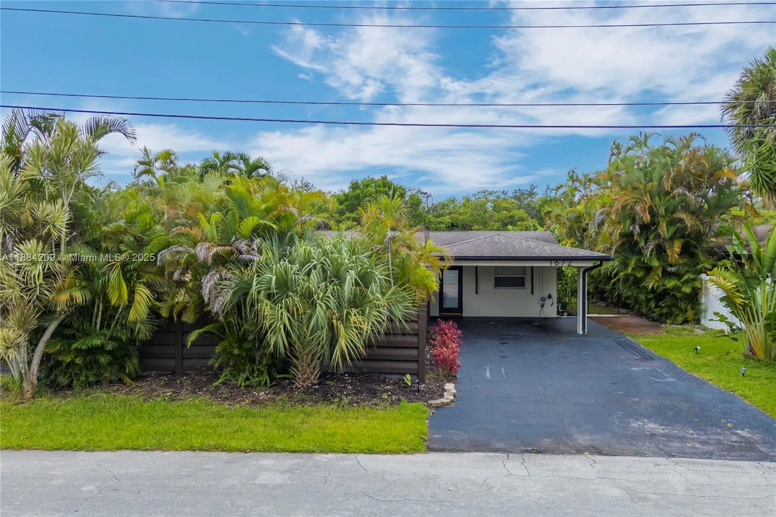 1672 NW 36th Ct