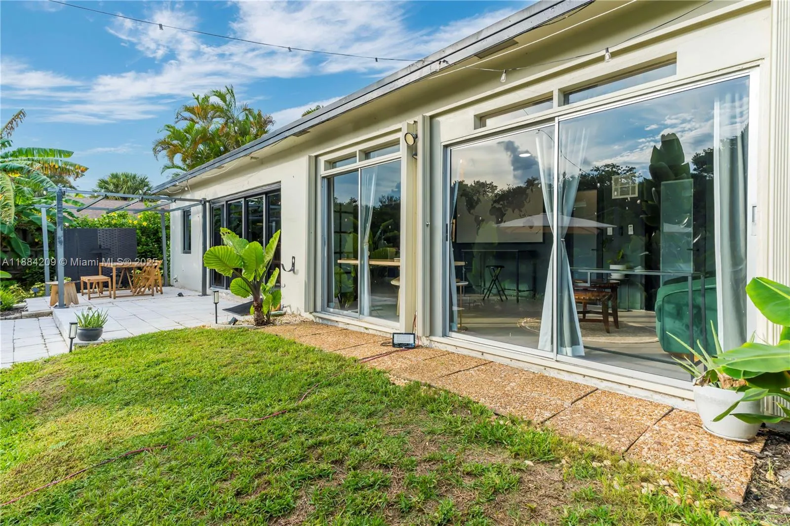 1672 NW 36th Ct