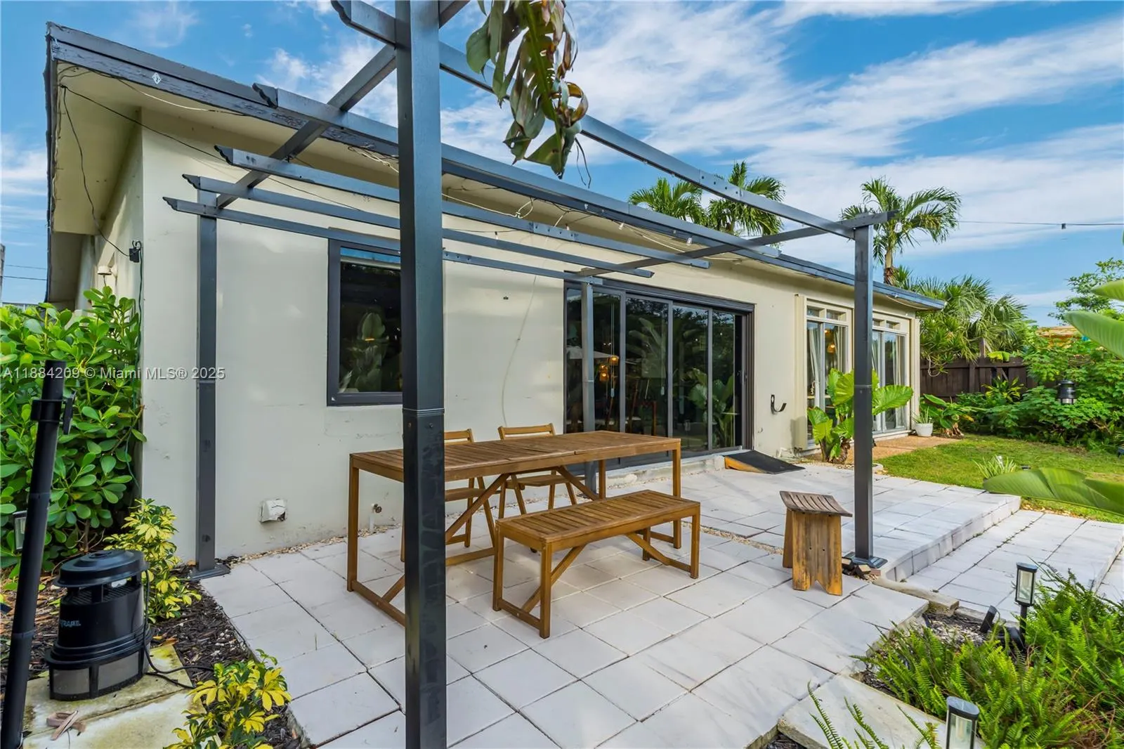 1672 NW 36th Ct