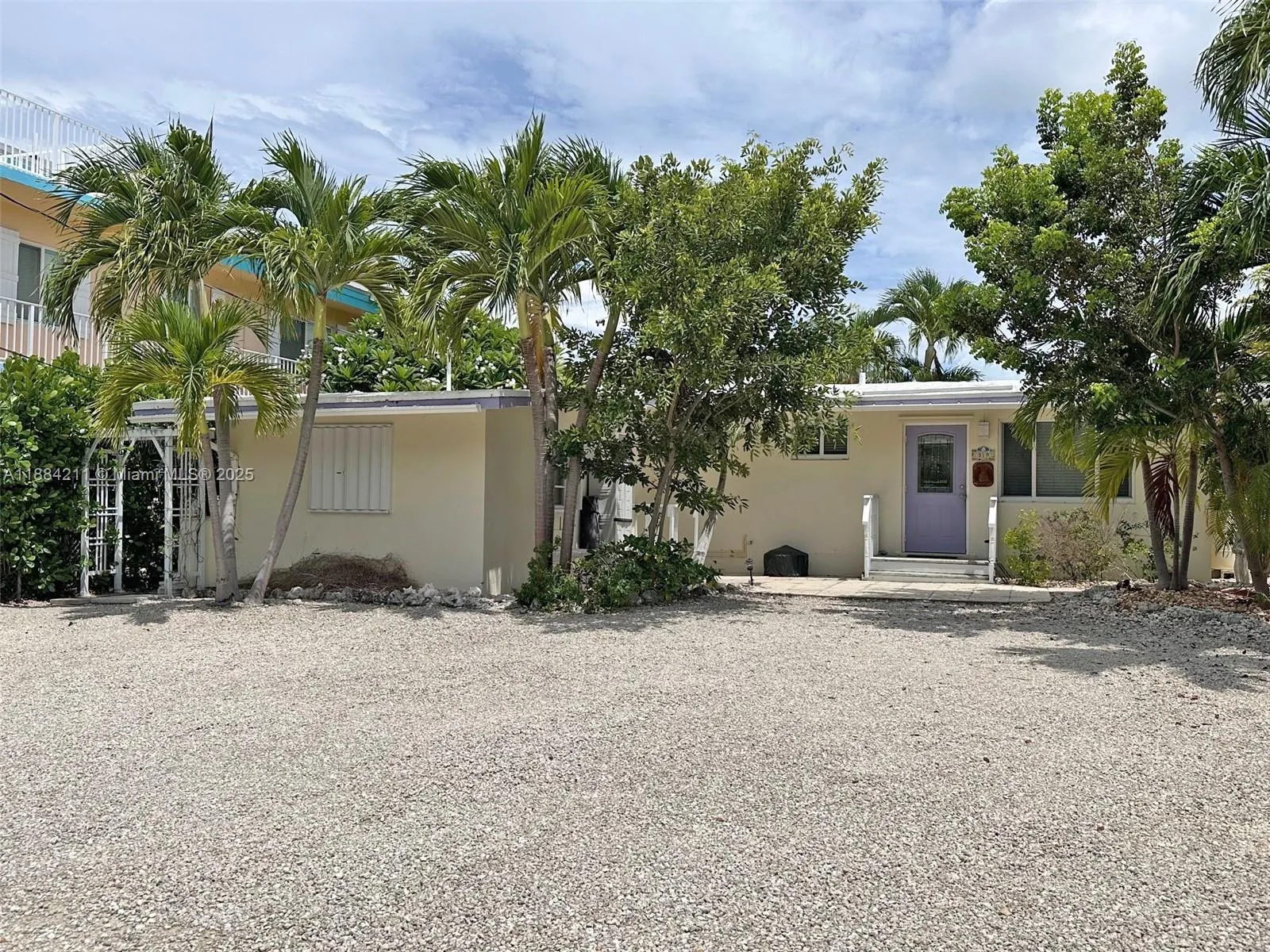 319 Woods Ave