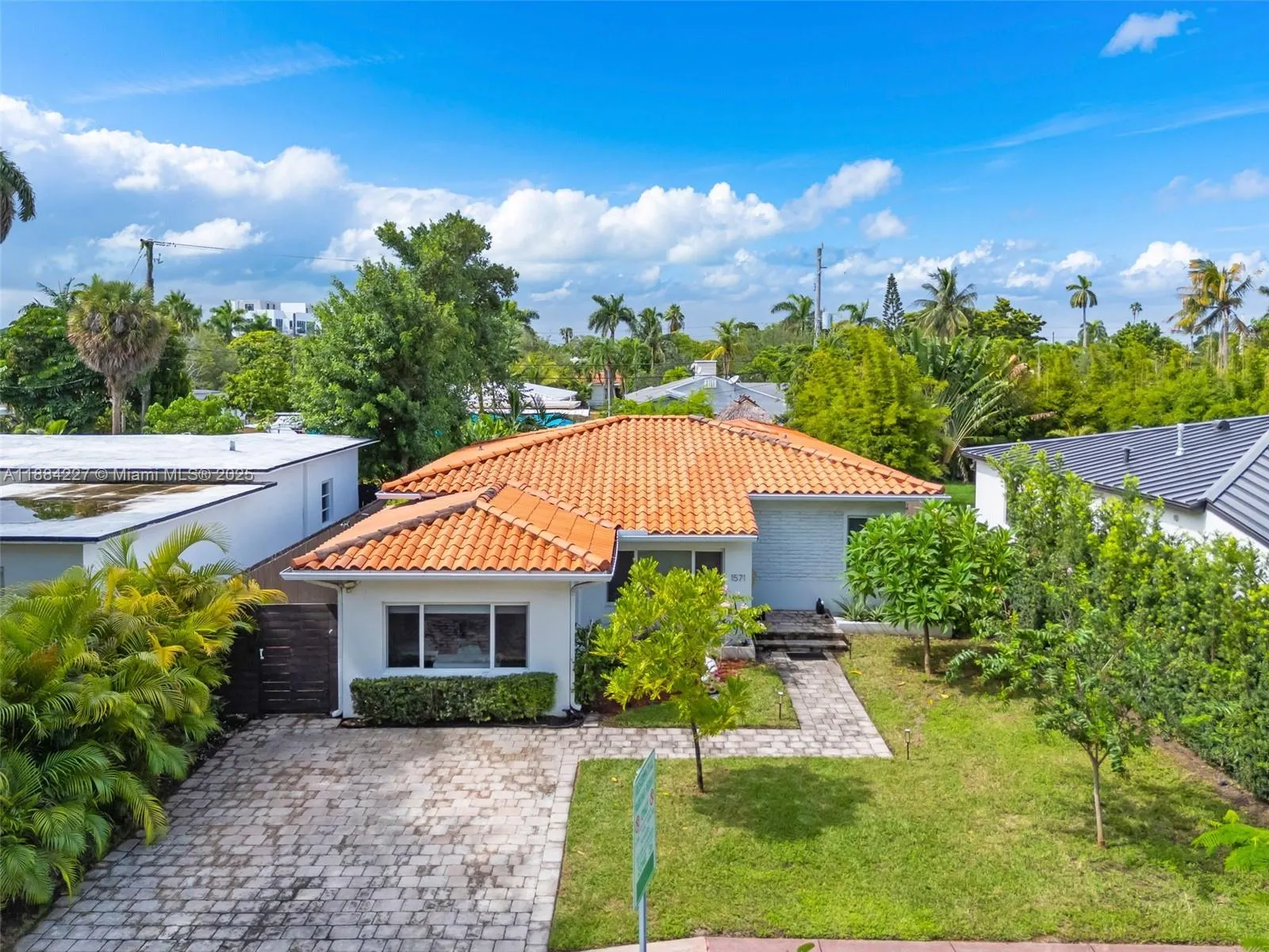 1571 Normandy Dr, #0