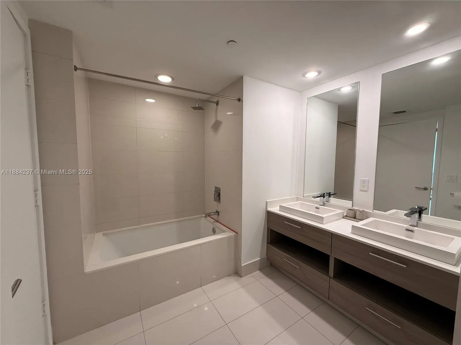 1300 S Miami Ave, #1503