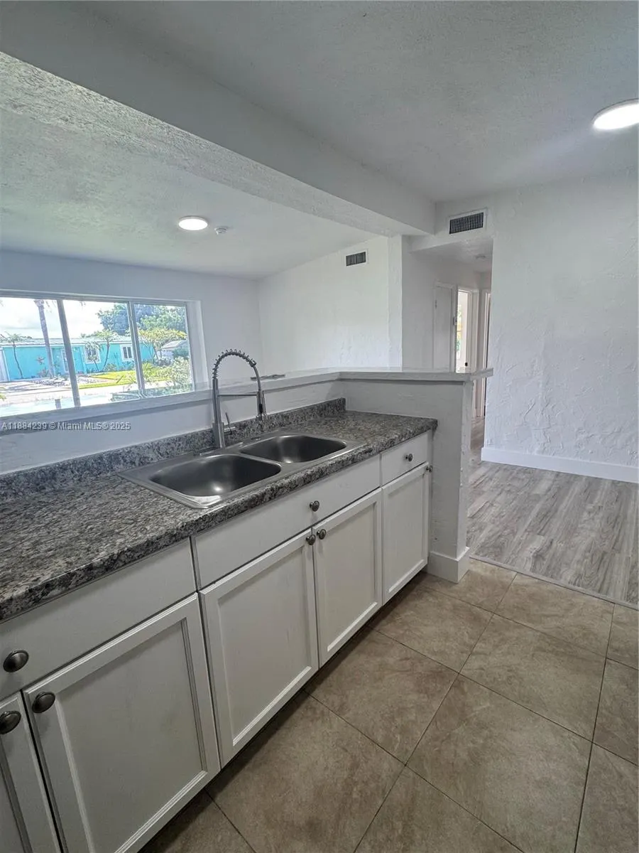 4341 NE 18th Ave, #Main
