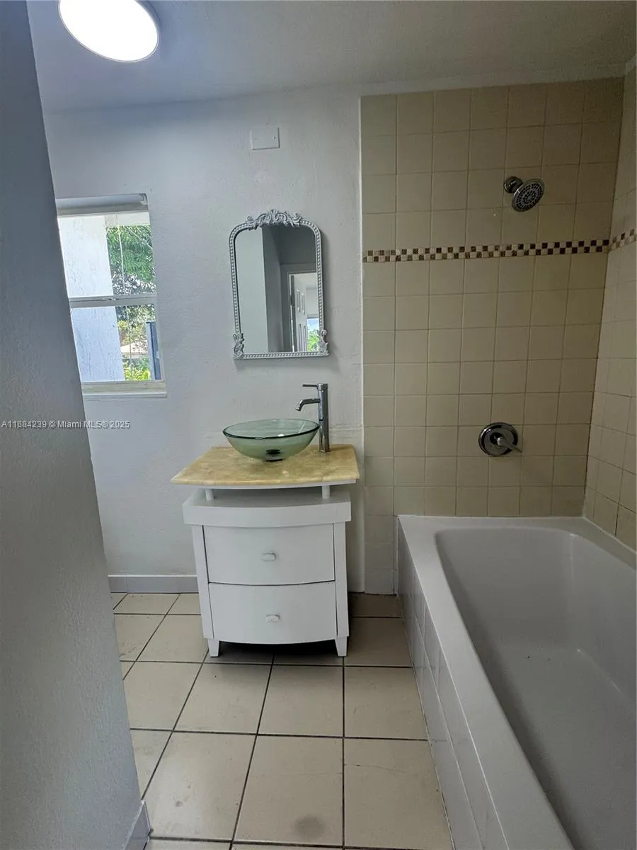 4341 NE 18th Ave, #Main