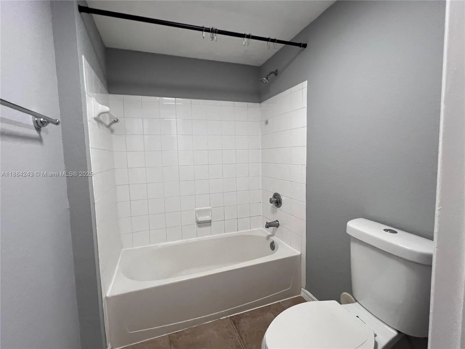 2400 Centergate Dr, #102