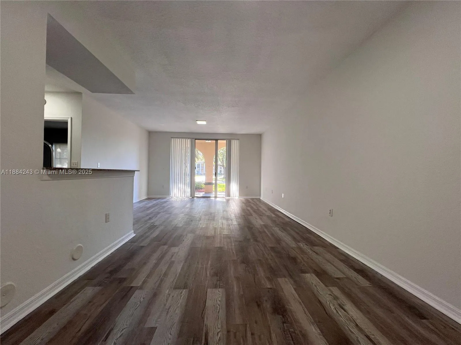 2400 Centergate Dr, #102