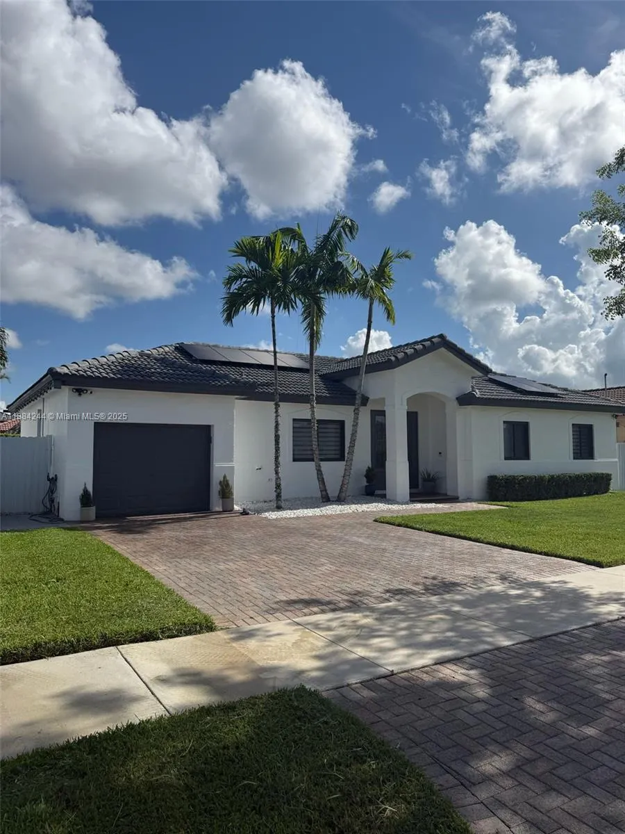 14225 SW 294th St