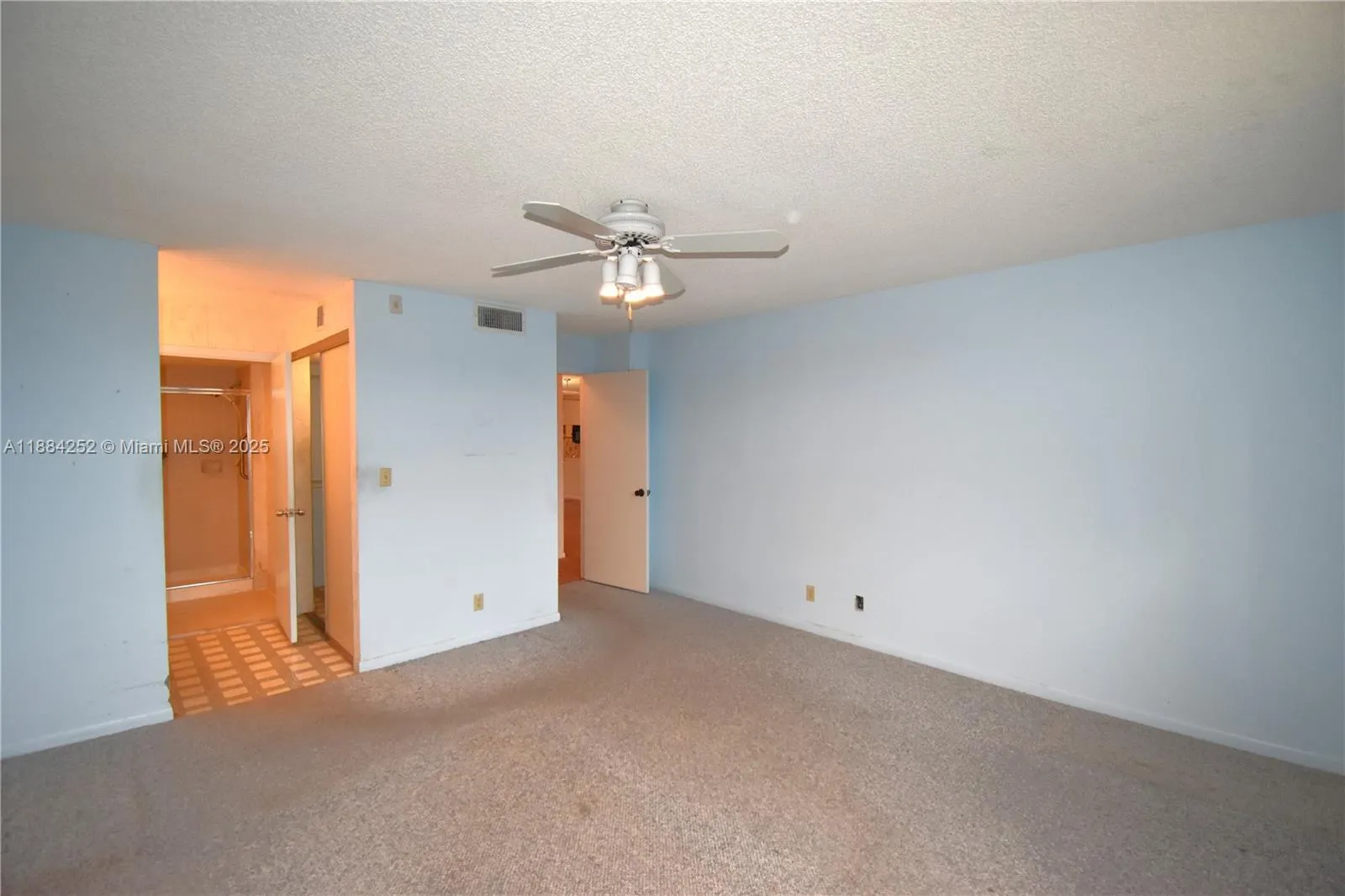 2908 S Carambola Cir S, #402
