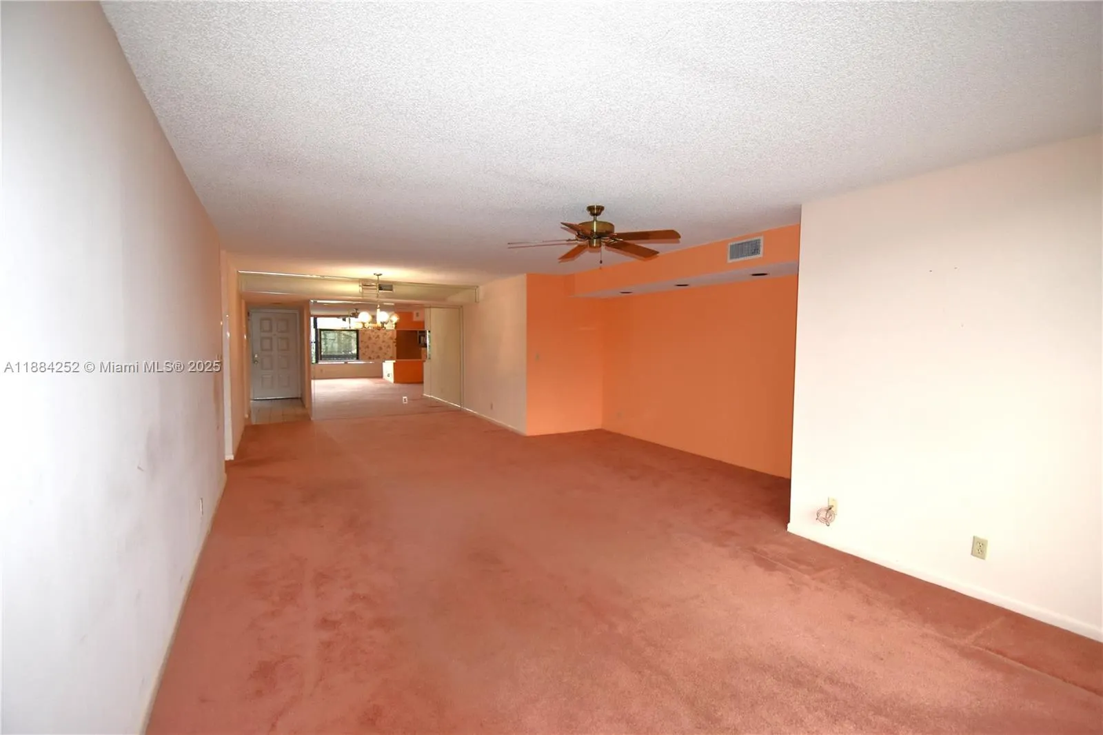 2908 S Carambola Cir S, #402