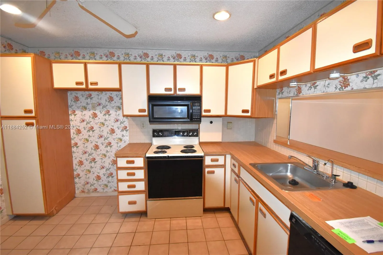 2908 S Carambola Cir S, #402