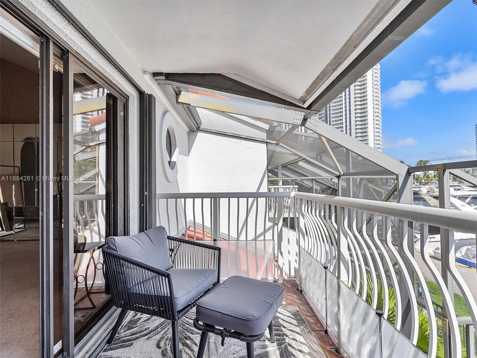 3620 Yacht Club Dr, #503