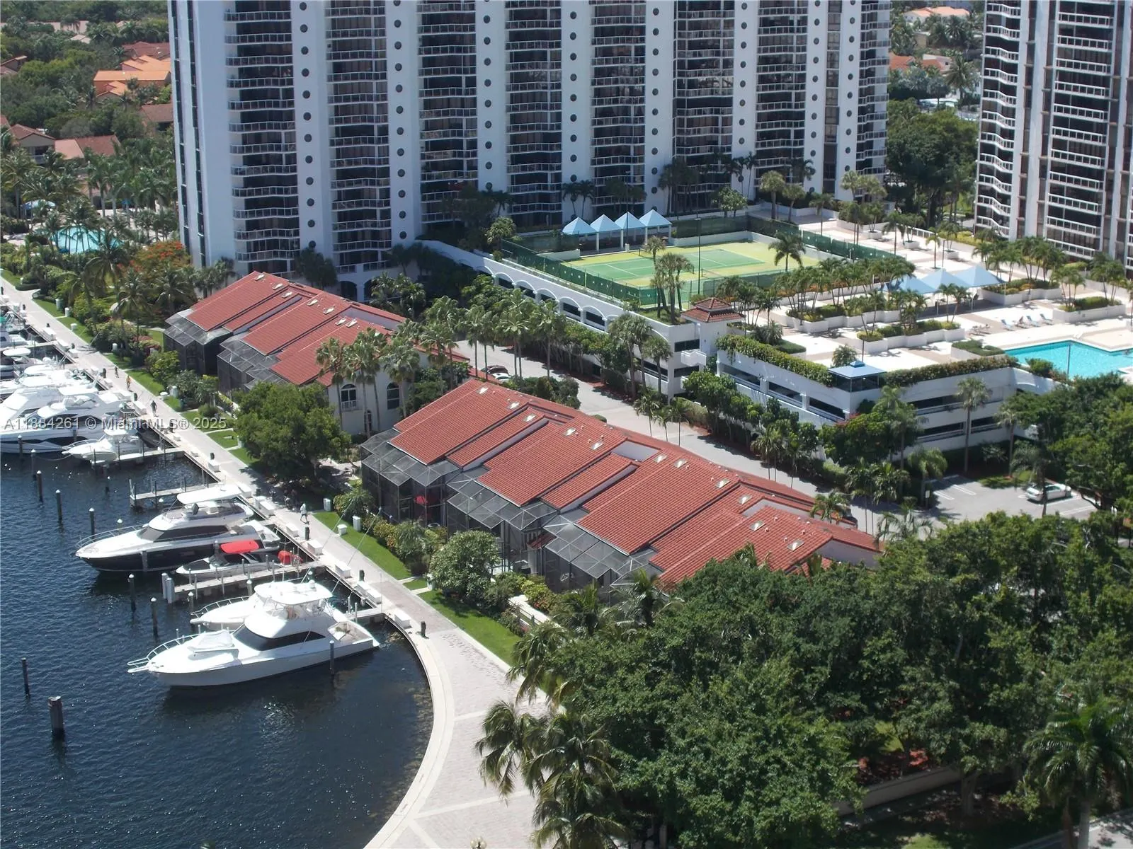 3620 Yacht Club Dr, #503
