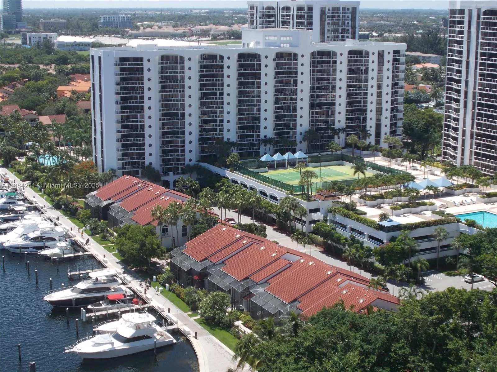 3620 Yacht Club Dr, #503