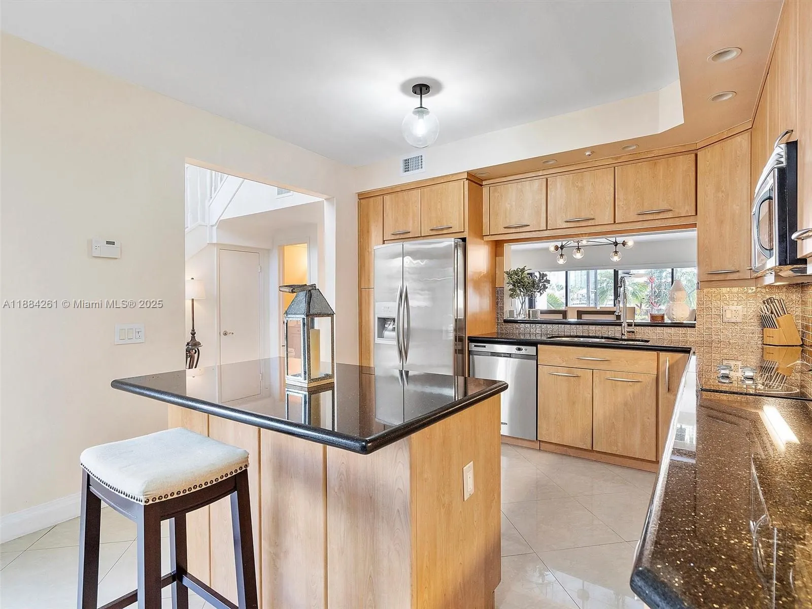 3620 Yacht Club Dr, #503