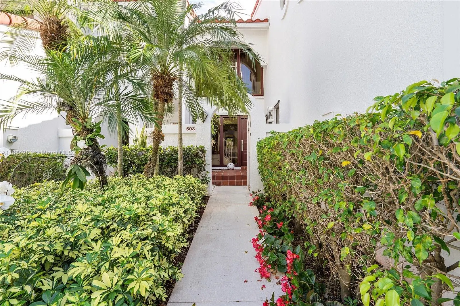 3620 Yacht Club Dr, #503