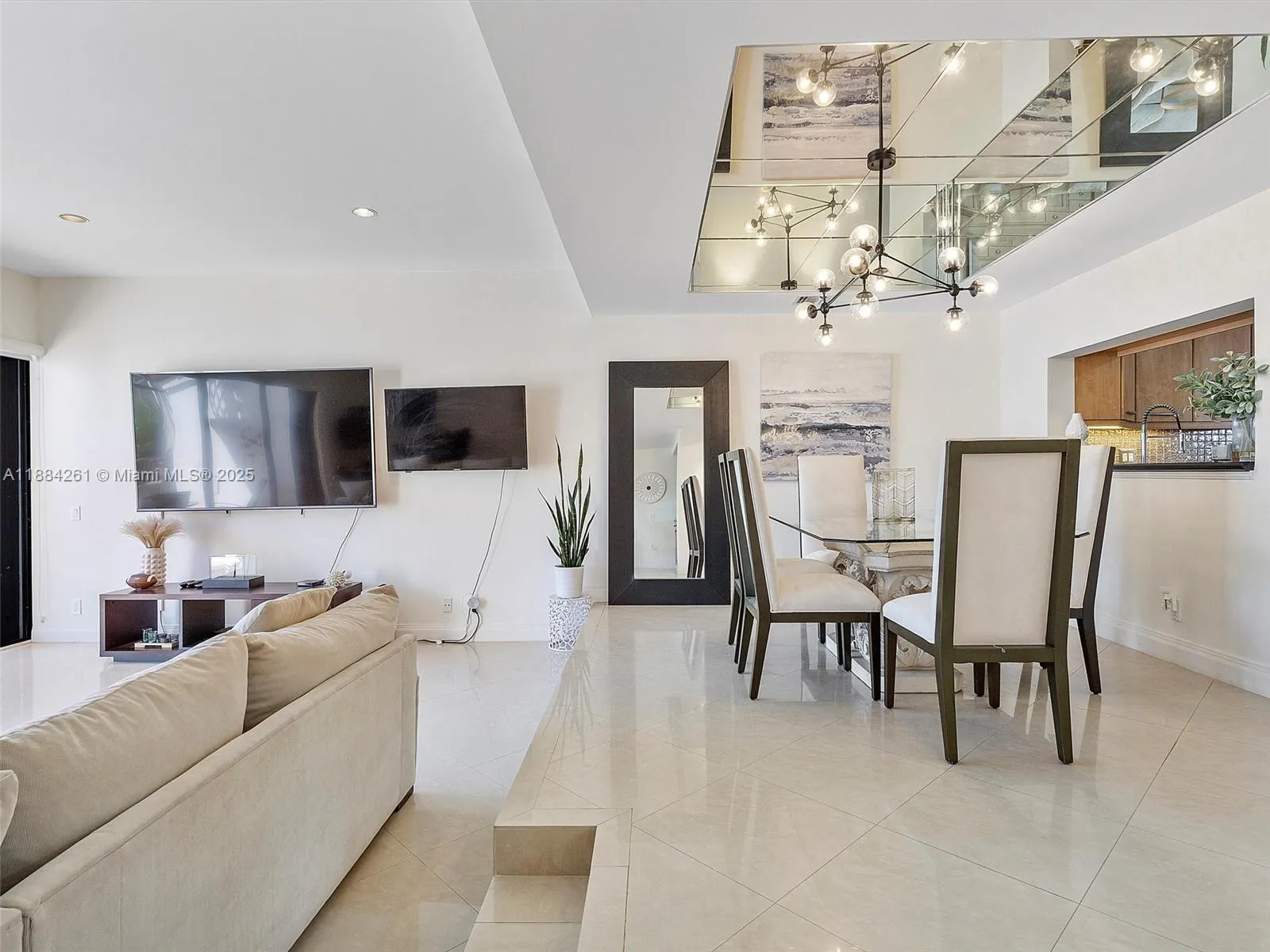 3620 Yacht Club Dr, #503