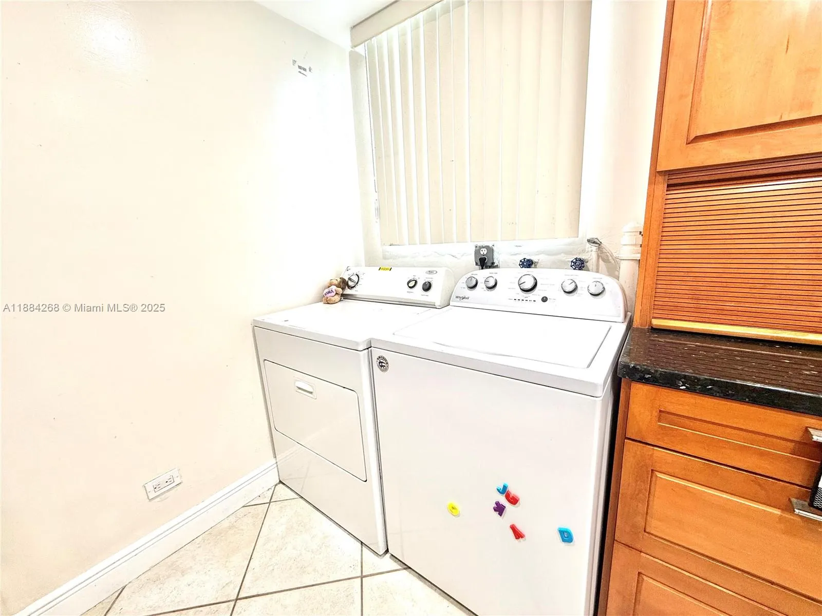 3660 NE 166th St, #101 +40' Deeded Dock