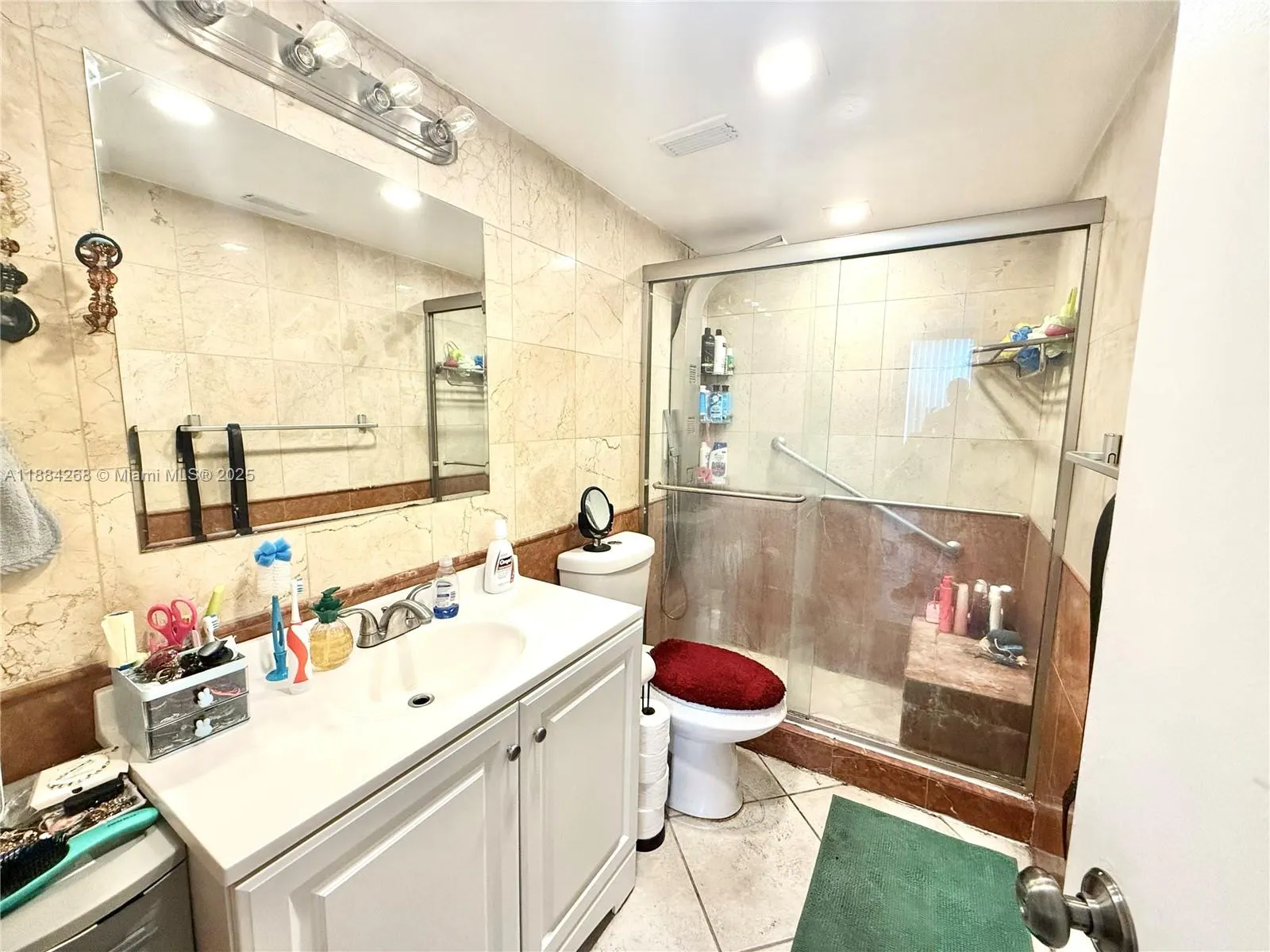 3660 NE 166th St, #101 +40' Deeded Dock