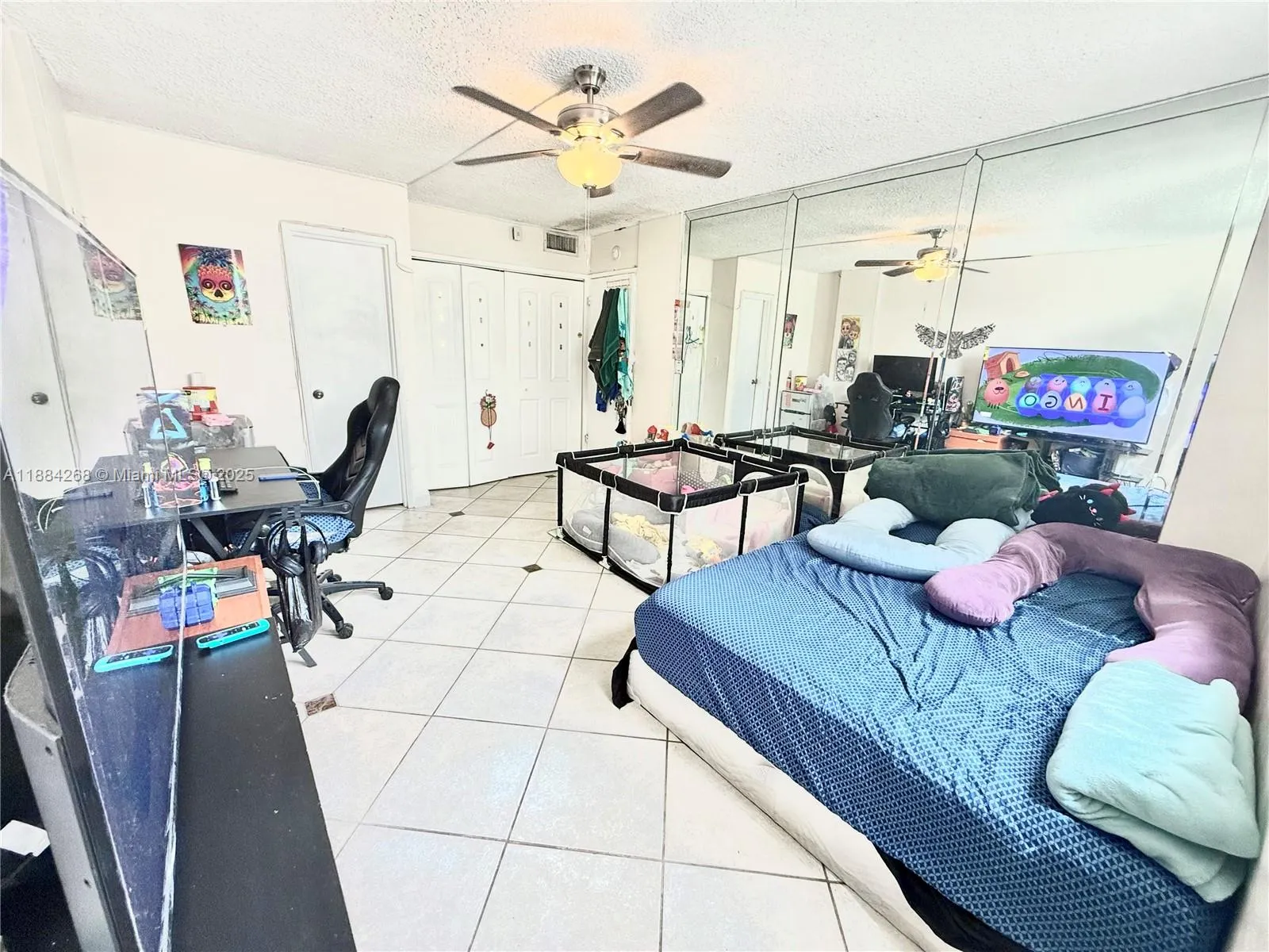 3660 NE 166th St, #101 +40' Deeded Dock