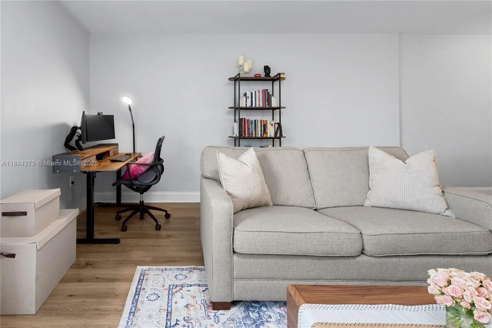 1035 West Ave, #204