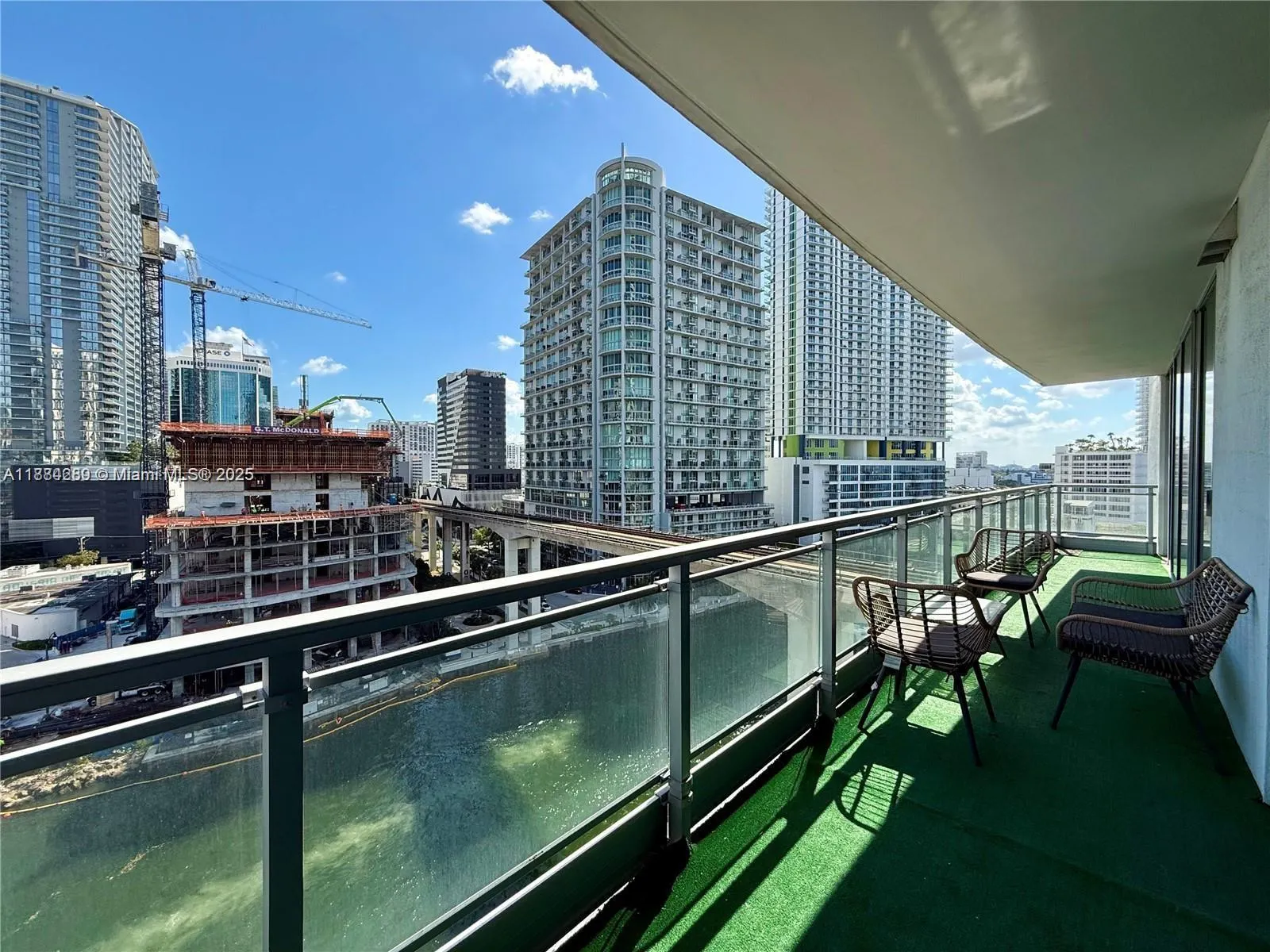 92 SW 3rd St, #1104