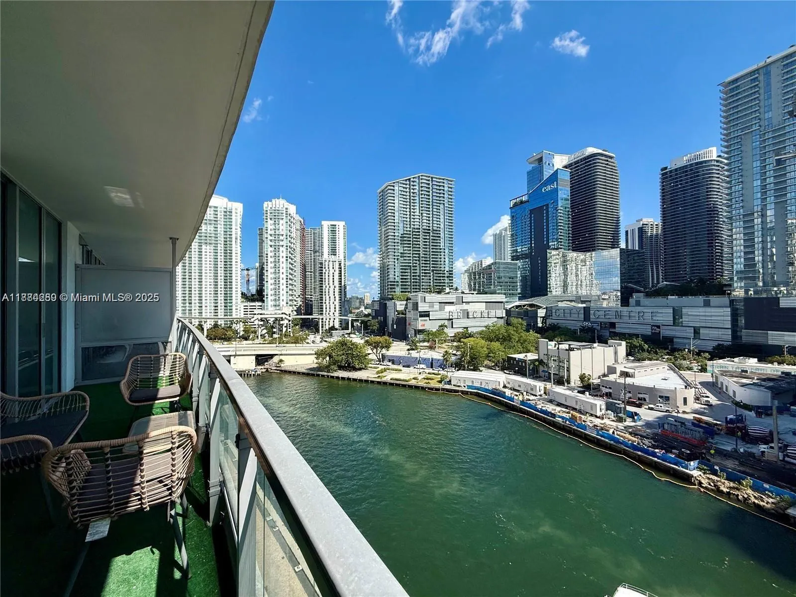 92 SW 3rd St, #1104