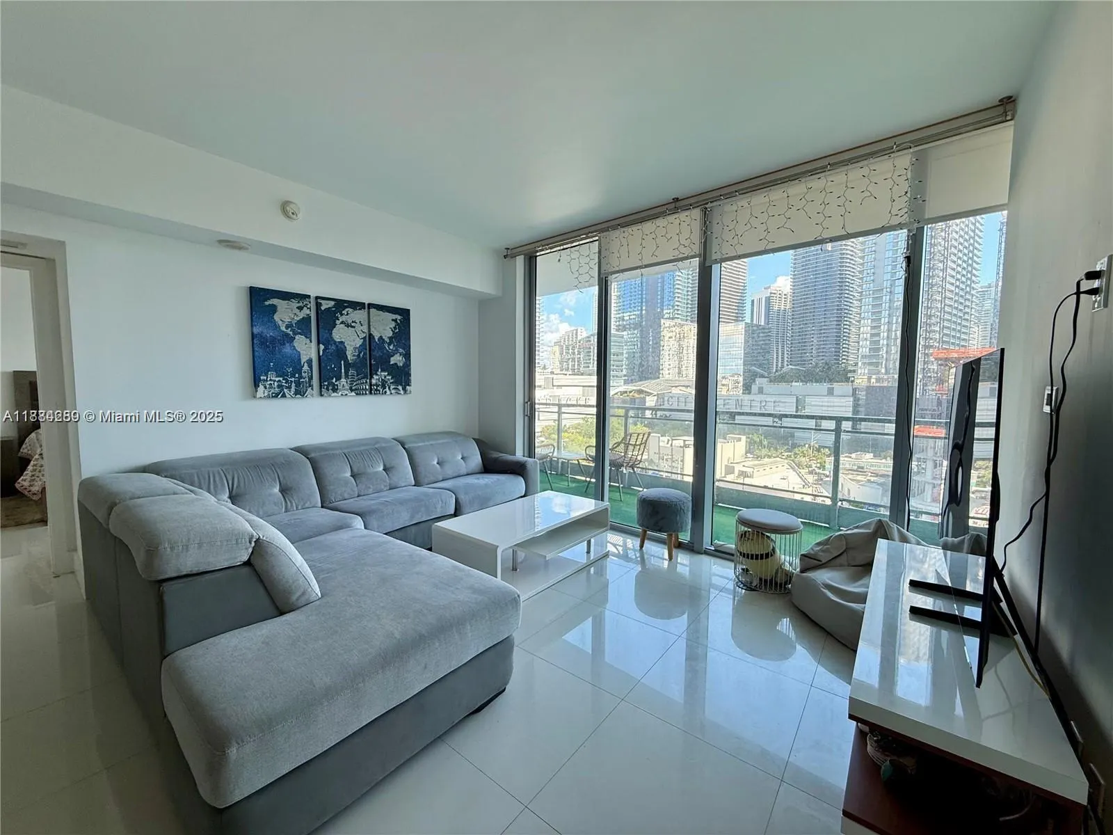 92 SW 3rd St, #1104