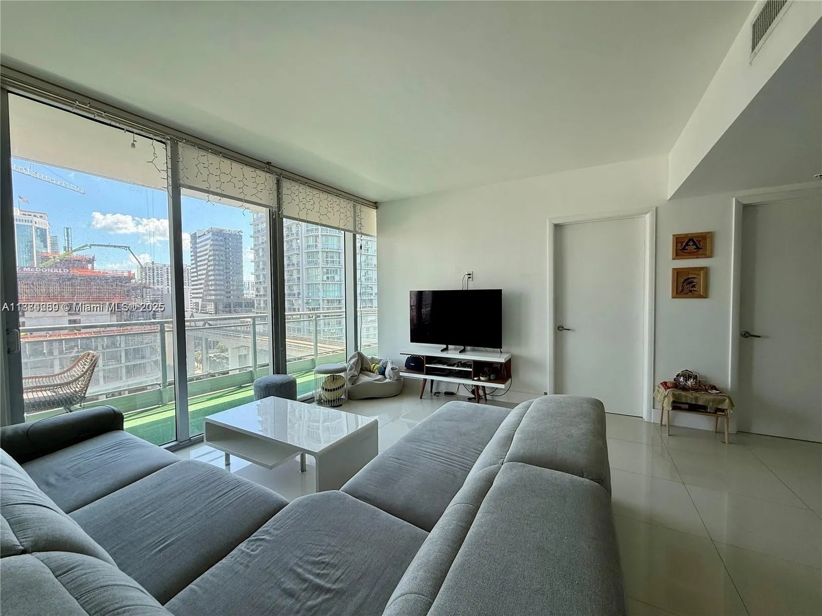 92 SW 3rd St, #1104
