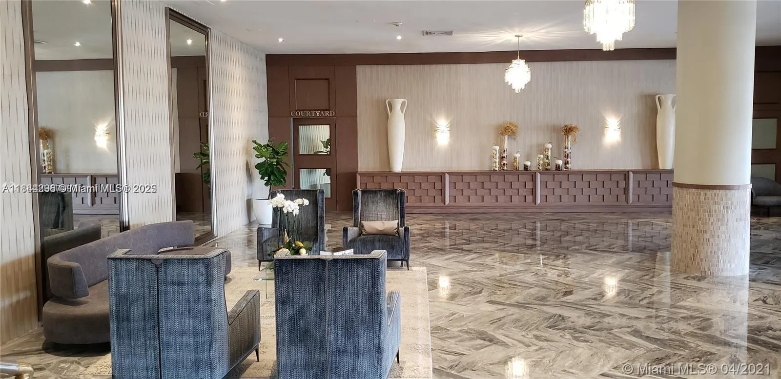 5401 Collins Ave, #833