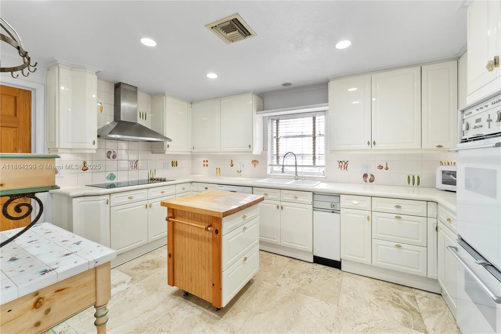 8001 SW 36th Ter