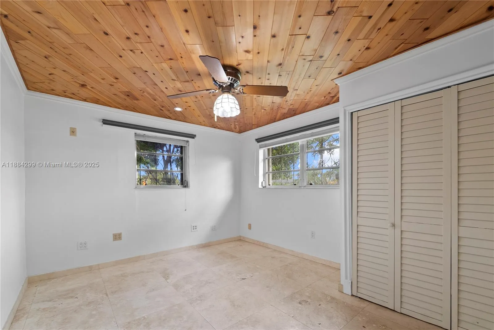 8001 SW 36th Ter