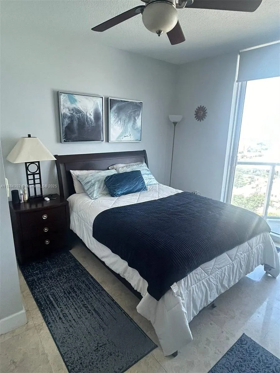 185 SW 7 ST, #1802