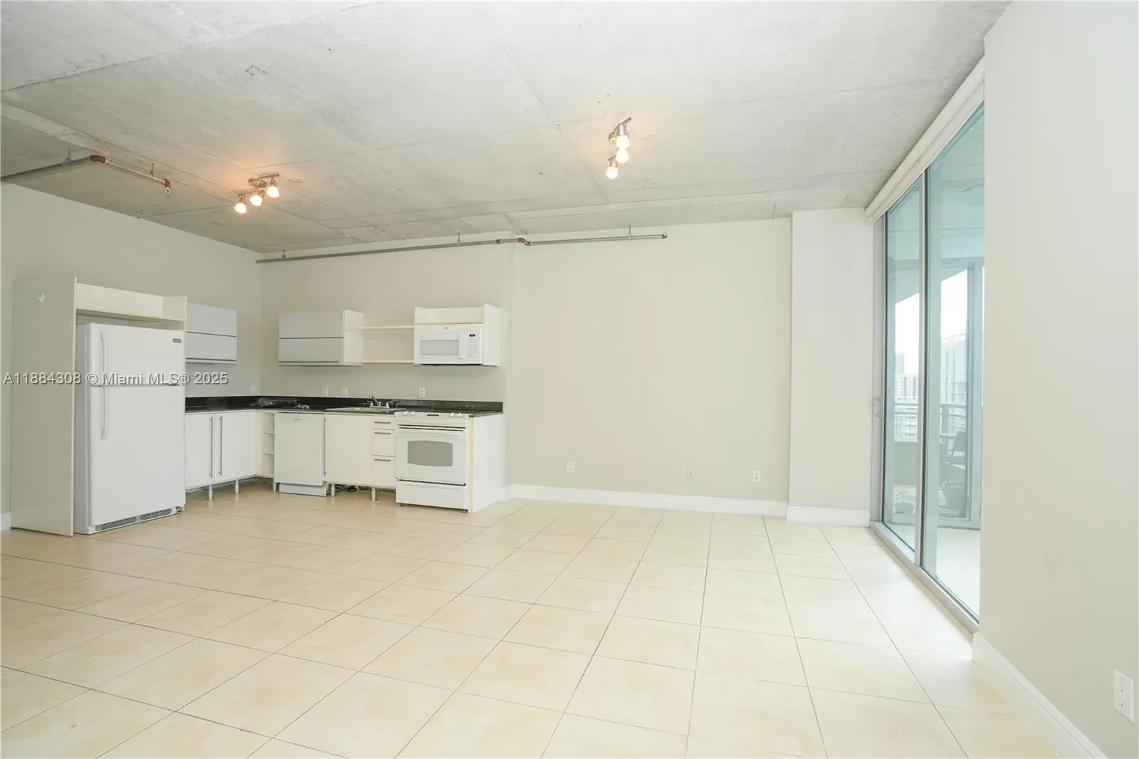 690 SW 1st Ct, #2032