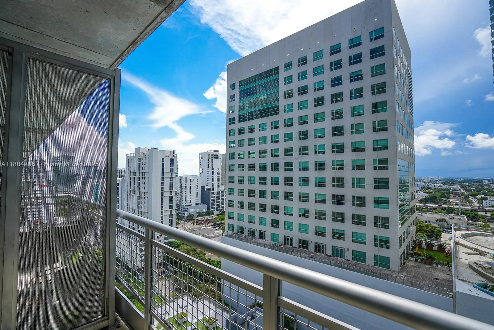 690 SW 1st Ct, #2032