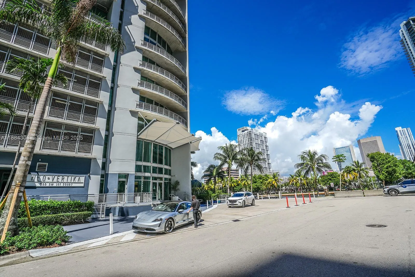 690 SW 1st Ct, #2032