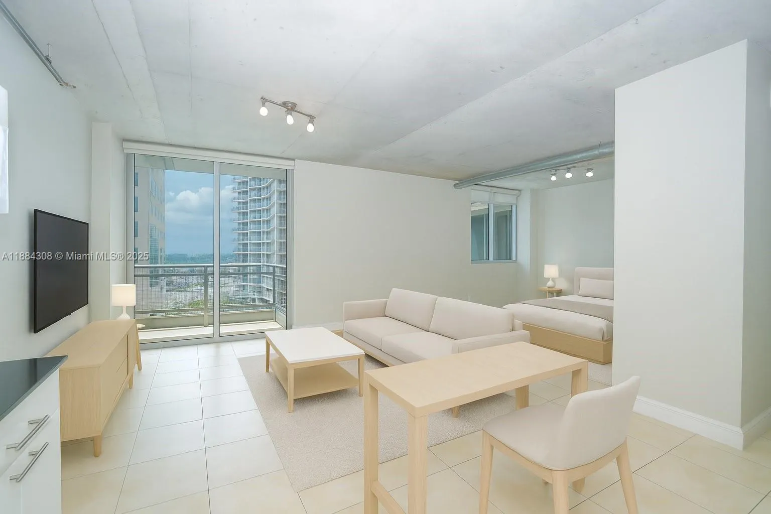690 SW 1st Ct, #2032
