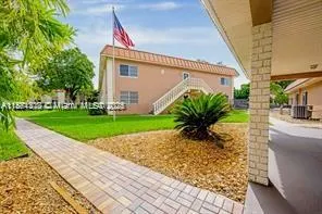 124 NE 19th Ct, #114B