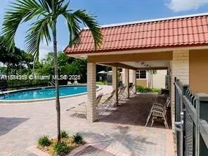 124 NE 19th Ct, #114B