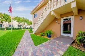124 NE 19th Ct, #114B