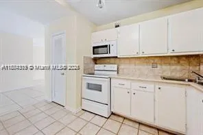 124 NE 19th Ct, #114B