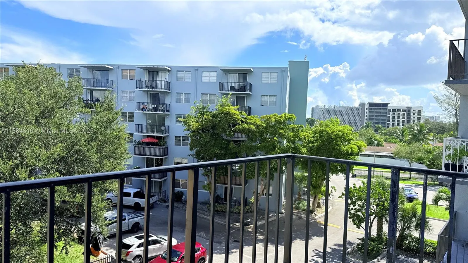 1465 NE 123rd St, #404